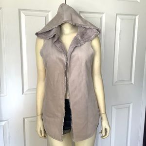 Dylan LA Luxury! XS Suede Faux Fur Gray Hooded Boho Vest Warm Cozy